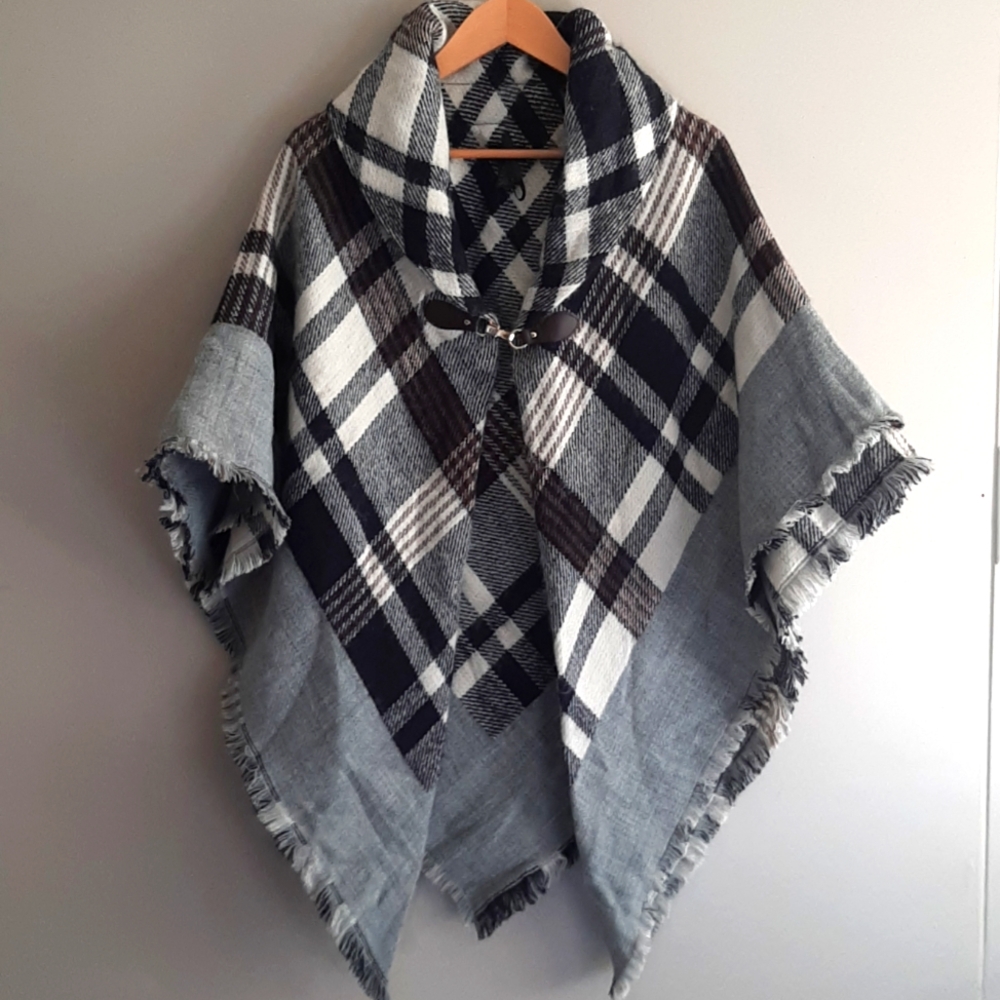 Modena Plaid Clipped Sweater Shawl